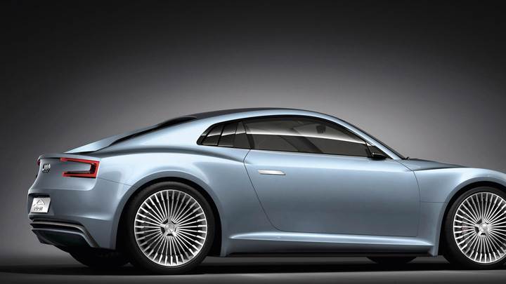 2010 Audi e-tron Detroit Show Car Side Pose In Blue